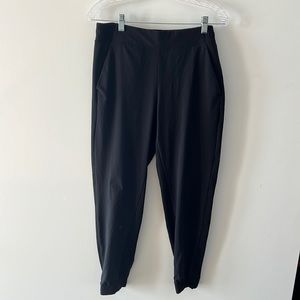 Athleta women’s 10 black Brooklyn jogger pant literally never worn
